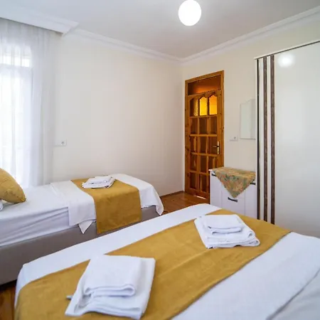 Magnificent With Private Pool Amazing View And Backyard In Oludeniz فيلة *
