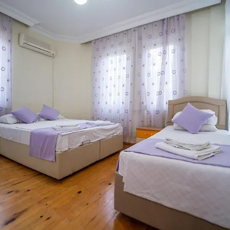 Magnificent With Private Pool Amazing View And Backyard In Oludeniz فيلة